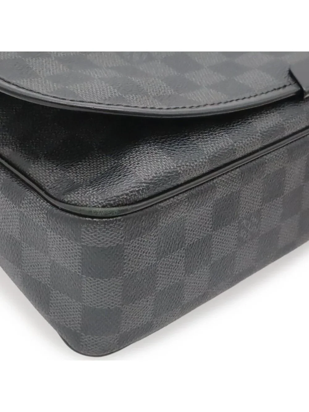 Louis Vuitton Damier Graphite Daniel MM Messenger Bag